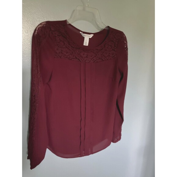 White House Black Market Tops - White House Black Market Sz 0 Maroon Long Sleeve Lace Insert Blouse